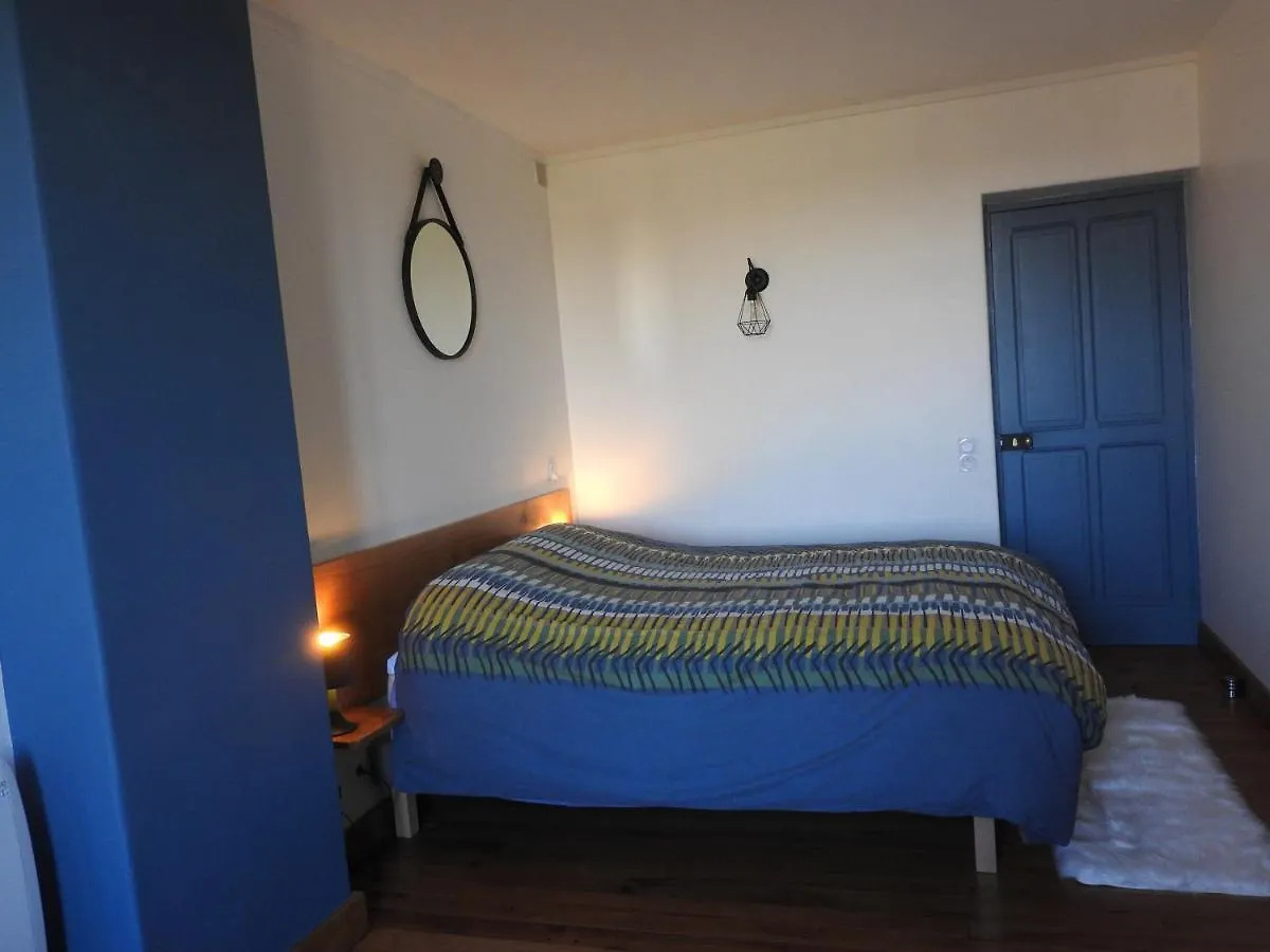 Domaine De Laverchere Pommiers  Bed & Breakfast