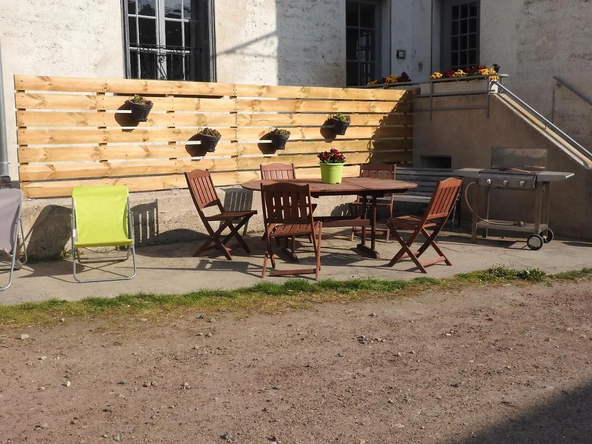 Bed & Breakfast Domaine De Laverchere Pommiers